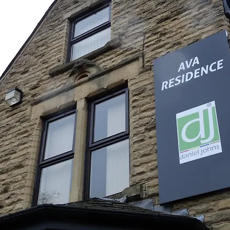 Ava 2* Leeds (West Yorkshire)